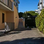 Appartamenti Villa Paola-Pochi Passi Dal Mare-Zona Piazza Aurora-Lido Di Jesolo