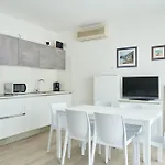 Appartamenti Villa Paola-Pochi Passi Dal Mare-Zona Piazza Aurora-Lido Di Jesolo