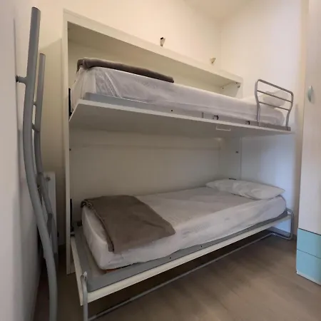 Appartamento Paola-pochi Passi Dal Mare-zona Piazza Aurora-lido Di *