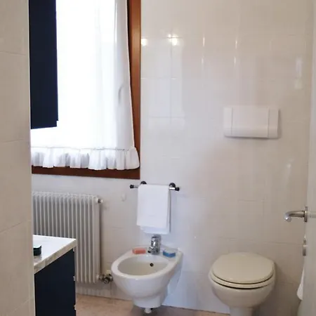 Appartamento Paola-pochi Passi Dal Mare-zona Piazza Aurora-lido Di *