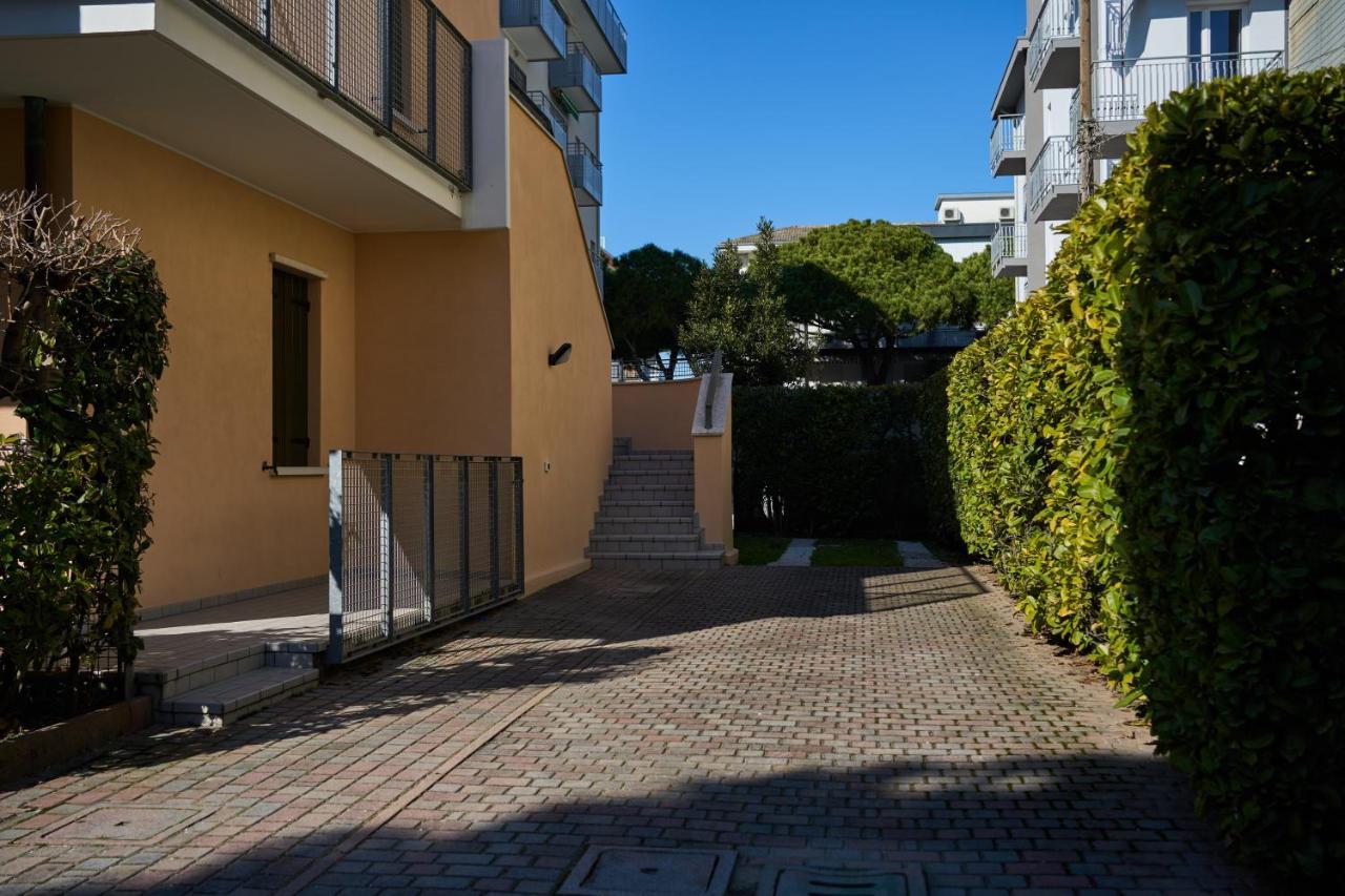 Paola-pochi Passi Dal Mare-zona Piazza Aurora-lido Di * Lido di Jesolo