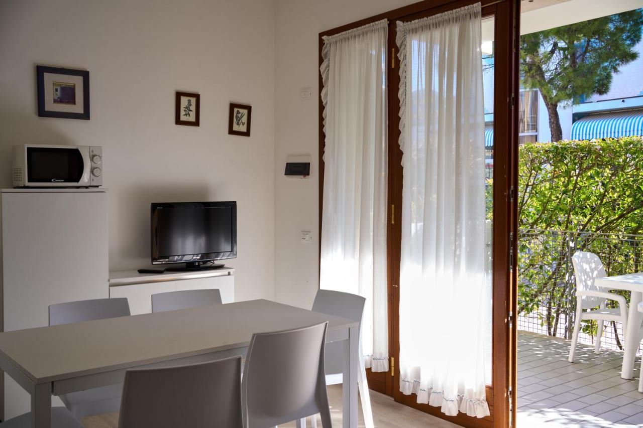 Paola-pochi Passi Dal Mare-zona Piazza Aurora-lido Di Apartment